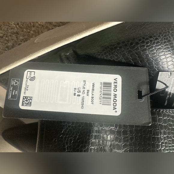 Black bootie heels from Vero Moda size 39 - Picture 8 of 8